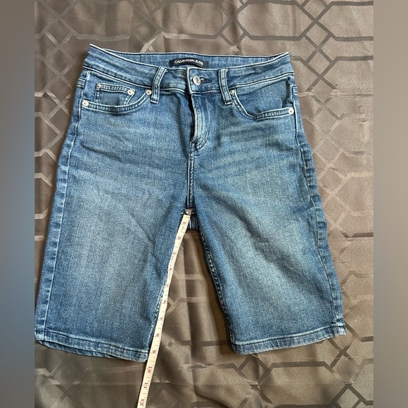 Calvin Klein Blue Jean Shorts Size 4 - Picture 5 of 6